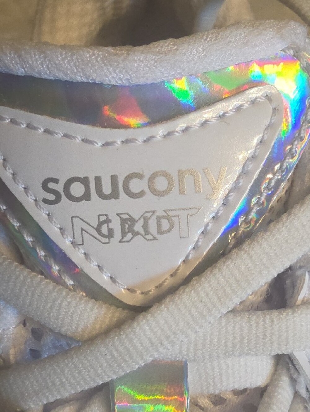 Saucony Unisex White Mesh Cushioned Running Shoe 9.5 Men EU 43 27.5 Cm - Picture 2 of 16